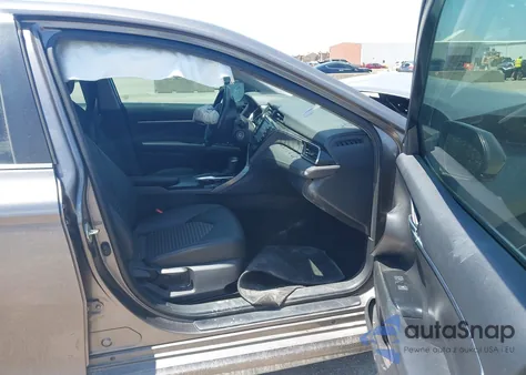 2020 Toyota Camry Se z USA, uszkodzony, nr VIN 4T1G11AK4LU901916